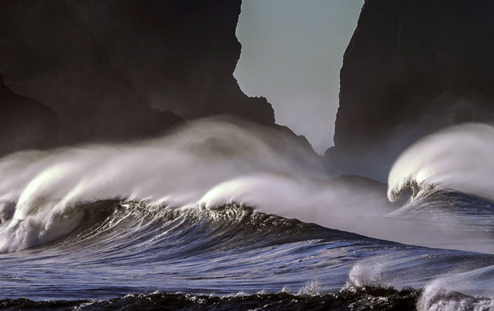 waves crashing